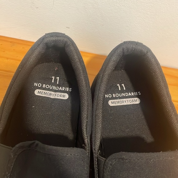 Men's Clinton Slip On Shoes - Picture 6 of 7